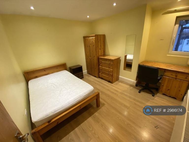 1 bedroom in Palmerston Road, Southampton, SO14 (#2986174)