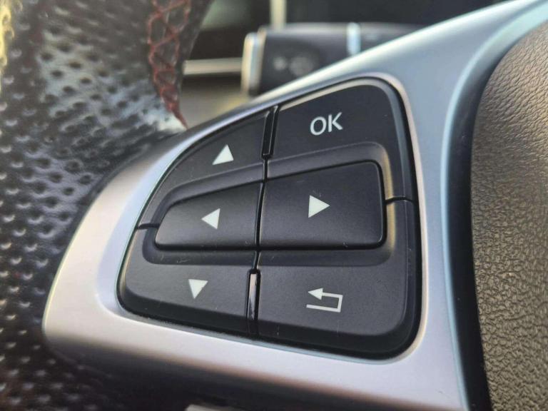 2016 Mercedes-Benz GLA GLA 220d 4Matic AMG Line 5dr Auto [Prem Plus] ESTATE DIESEL Automatic