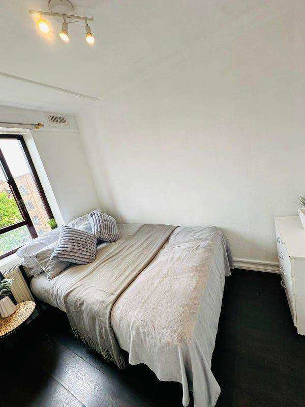 🪄🌸Two Rooms Available | Steps From Dalston Station!!