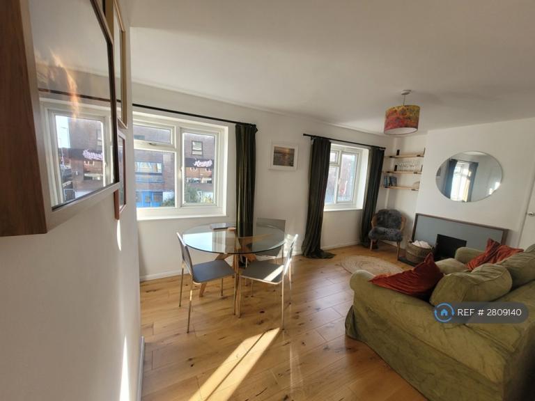 2 bedroom flat in South Street, Exeter, EX1 (2 bed) (#2809140)