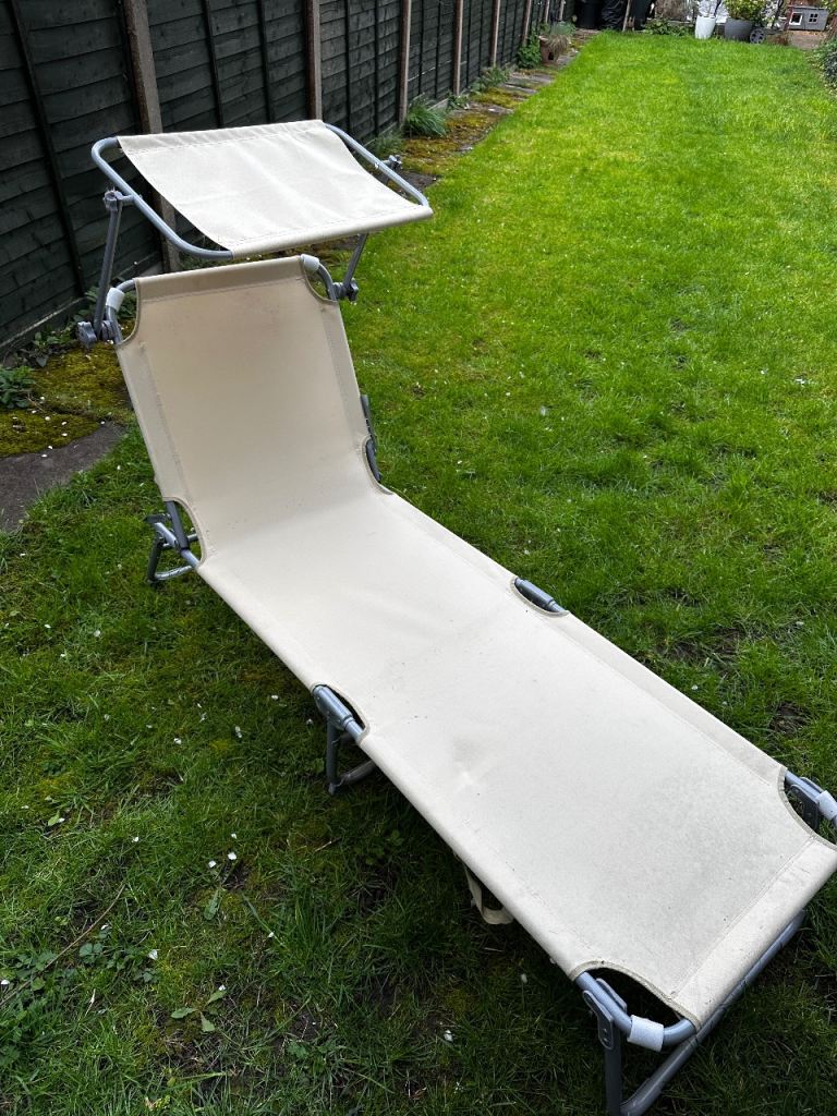 Garden lounger 