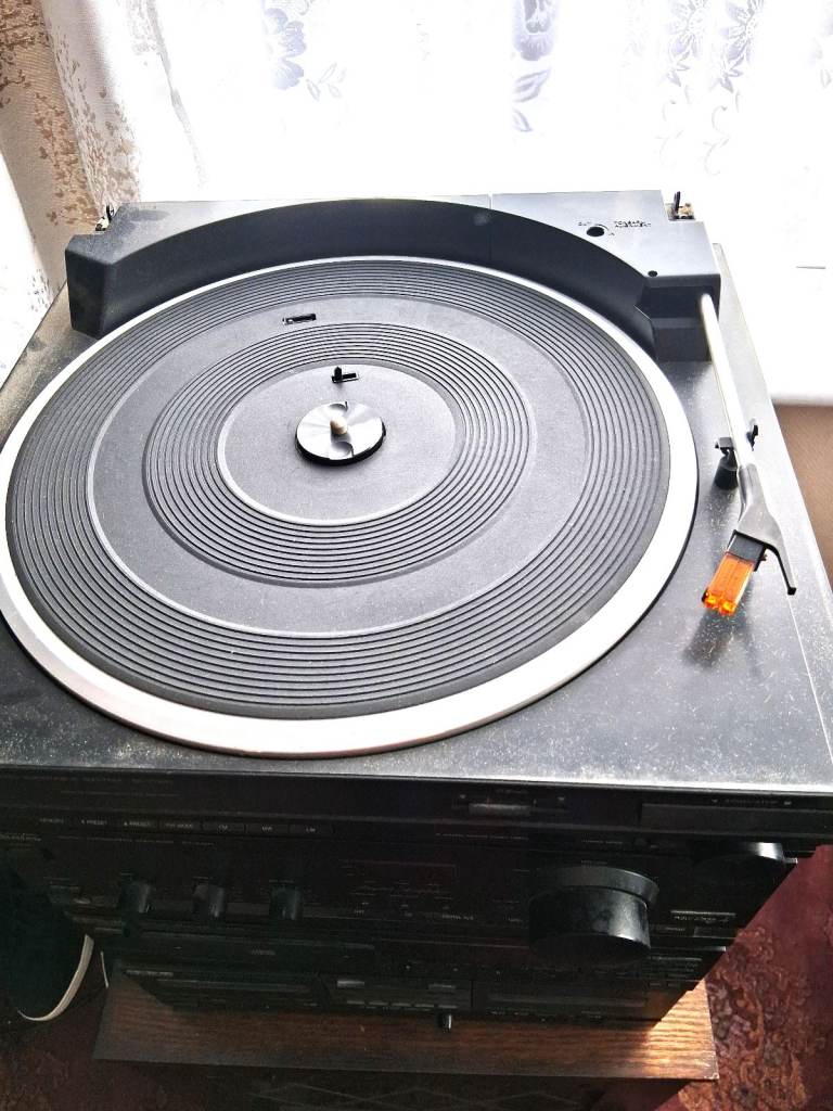 Technics 5 stacked  hi fi  music centre with 2 speakers