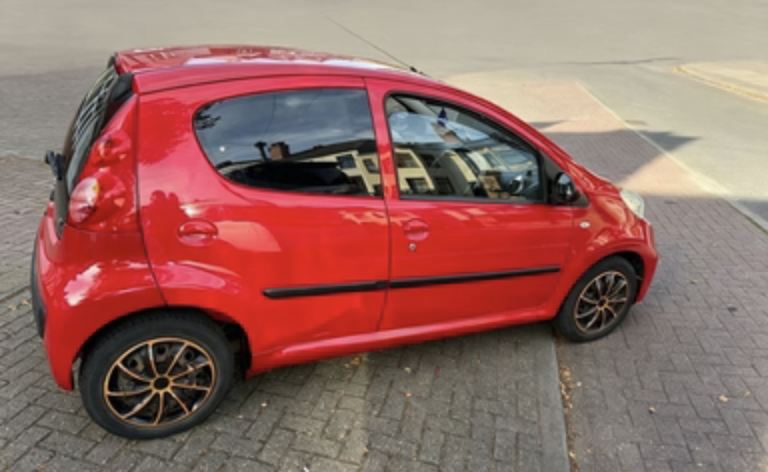 Peugeot, 107, Hatchback, 2010, Manual, 998 (cc), 5 doors