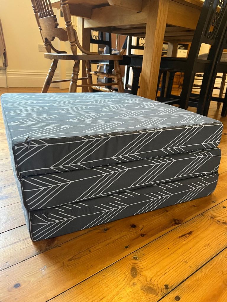 Z-bed fold-out chair bed in great condition