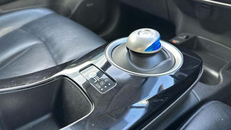 2015 Nissan Leaf 80kW Tekna 24kWh 5dr Auto HATCHBACK ELECTRIC Automatic