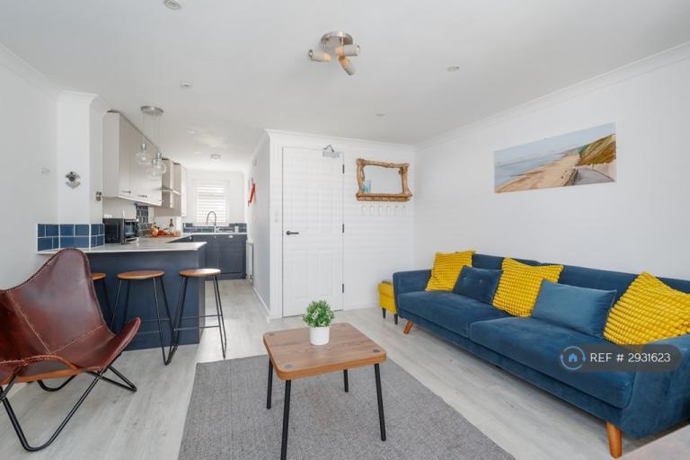 3 bedroom house in Norwich Road, Bournemouth, BH2 (3 bed) (#2931623)