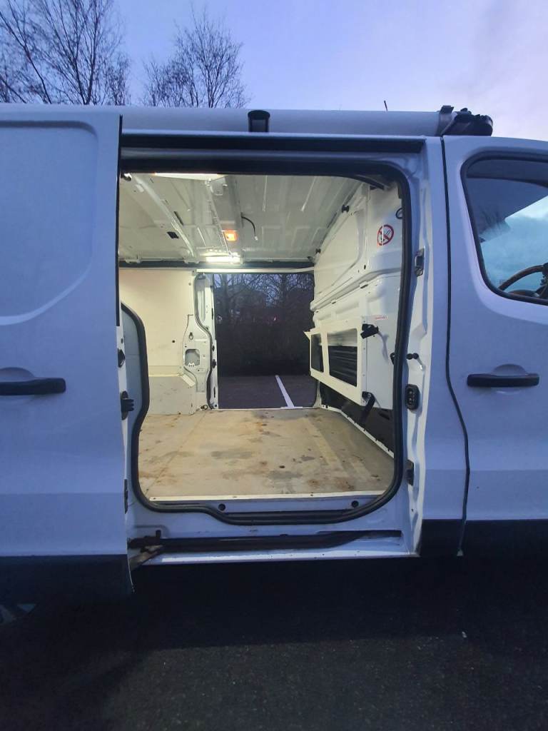 Vauxhall, VIVARO, Panel Van, 2016, Manual, 1598 (cc)