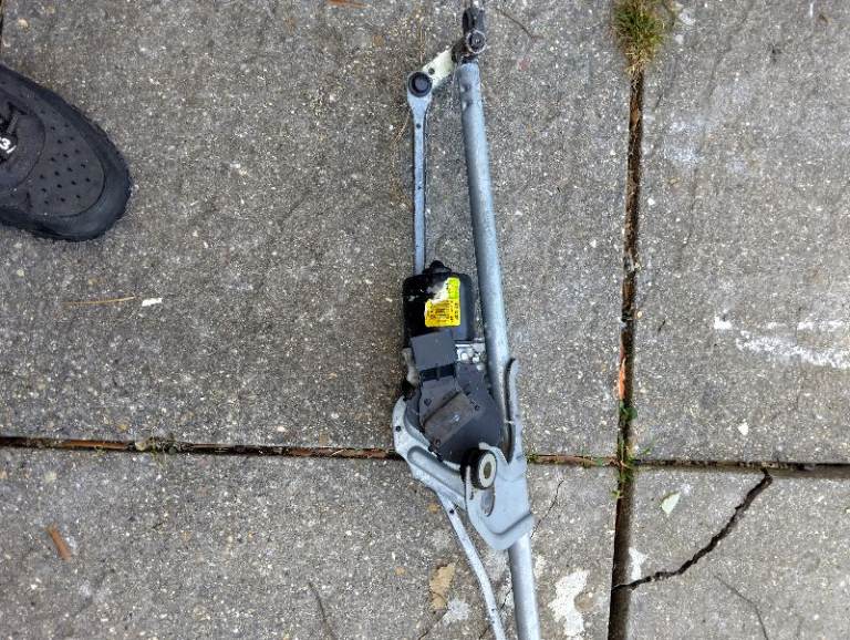 Mini cooper 2007 wiper motor 