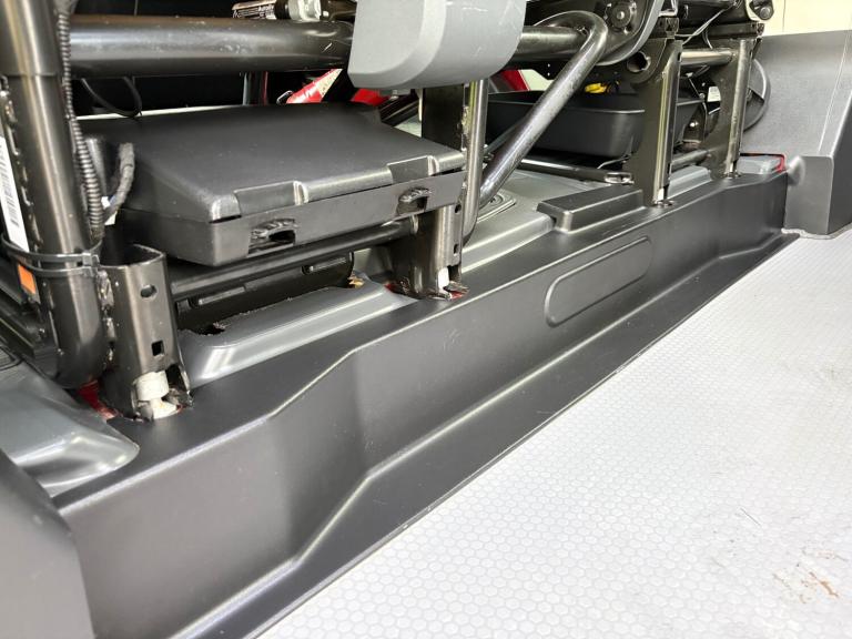 2016 Peugeot Boxer 335 2.2hdi 6spd 130ps Lwb 14 Seat Minibus _ *Only 11,550 Mls*