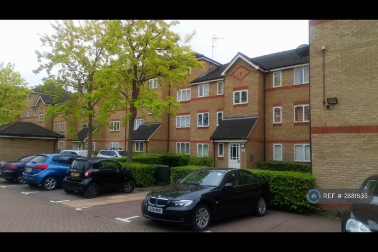 1 bedroom flat in Telegraph Place, London, E14 (1 bed) (#2881835)