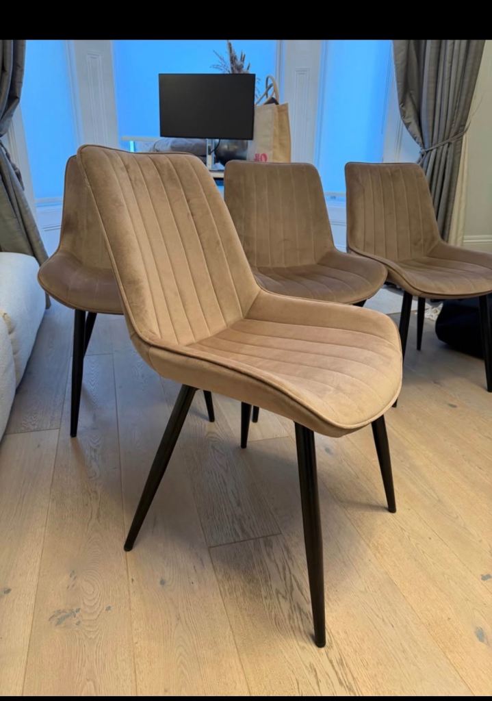 Designer dining chairs x4