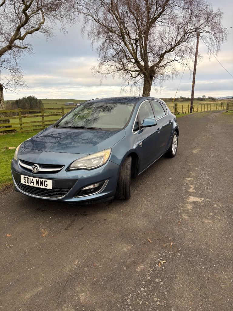 Vauxhall, ASTRA, Hatchback, 2014, Manual, 1956 (cc), 5 doors