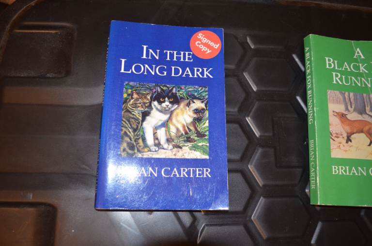 IN THE LONG DARK SIGNED BOOK BRIAN CARTER  2007 TORBAY BOOKS