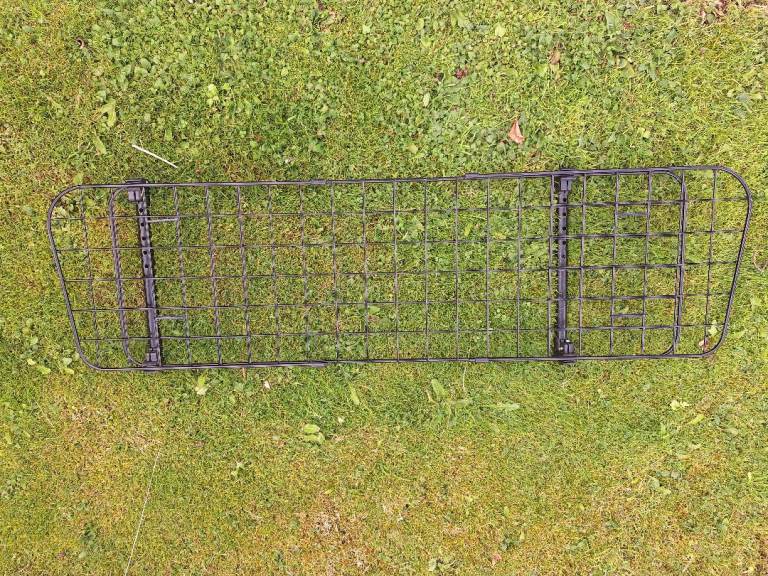 Mesh dog guard