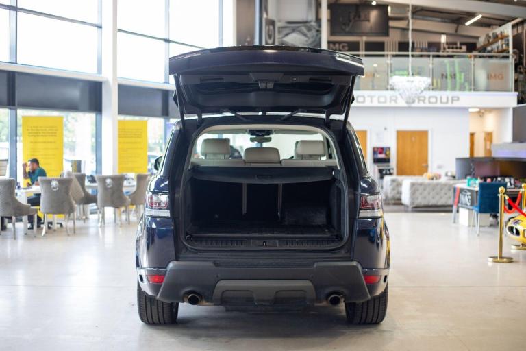 2017 Land Rover Range Rover Sport 5.0 V8 S/C Autobiography Dynamic 5dr Auto ESTATE PETROL Automatic