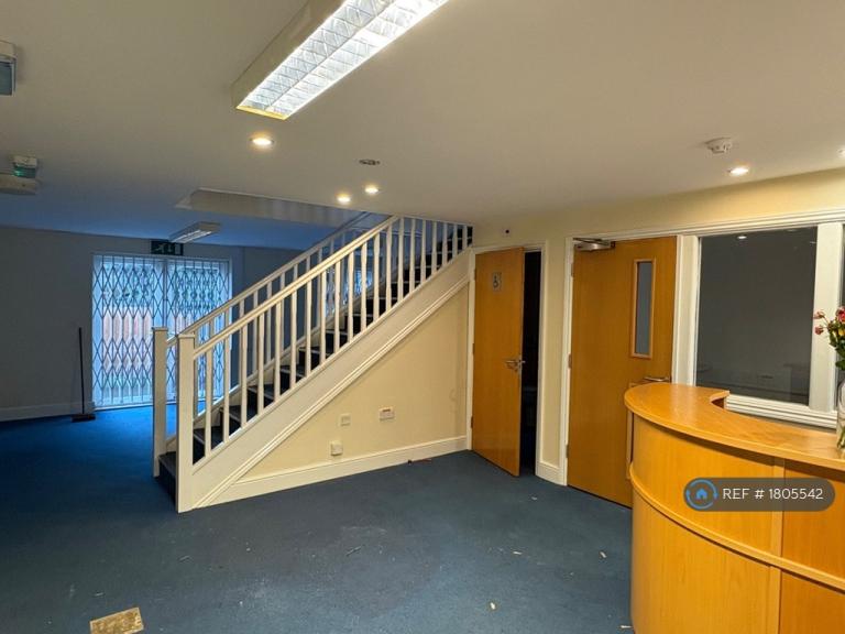 4 bedroom house in Robin Court, Wallington, SM6 (4 bed) (#1805542)