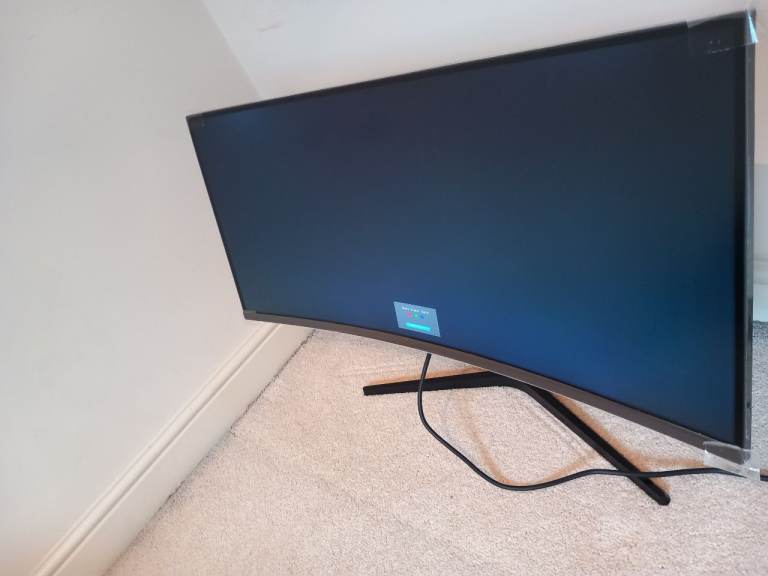 £125 Used Samsung curved display unit in good working order fixed price £125