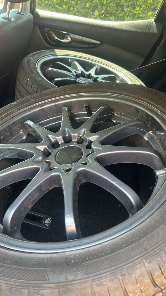 Konig 18’’ Wheels + Tyres