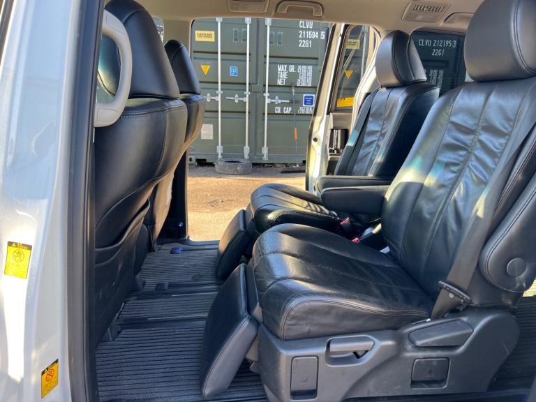 2024 Toyota Estima 2.4 Automatic 7 Seater. 83000 Miles. PETROL. Apple Car Play NAV. CAM. PX OK MP...