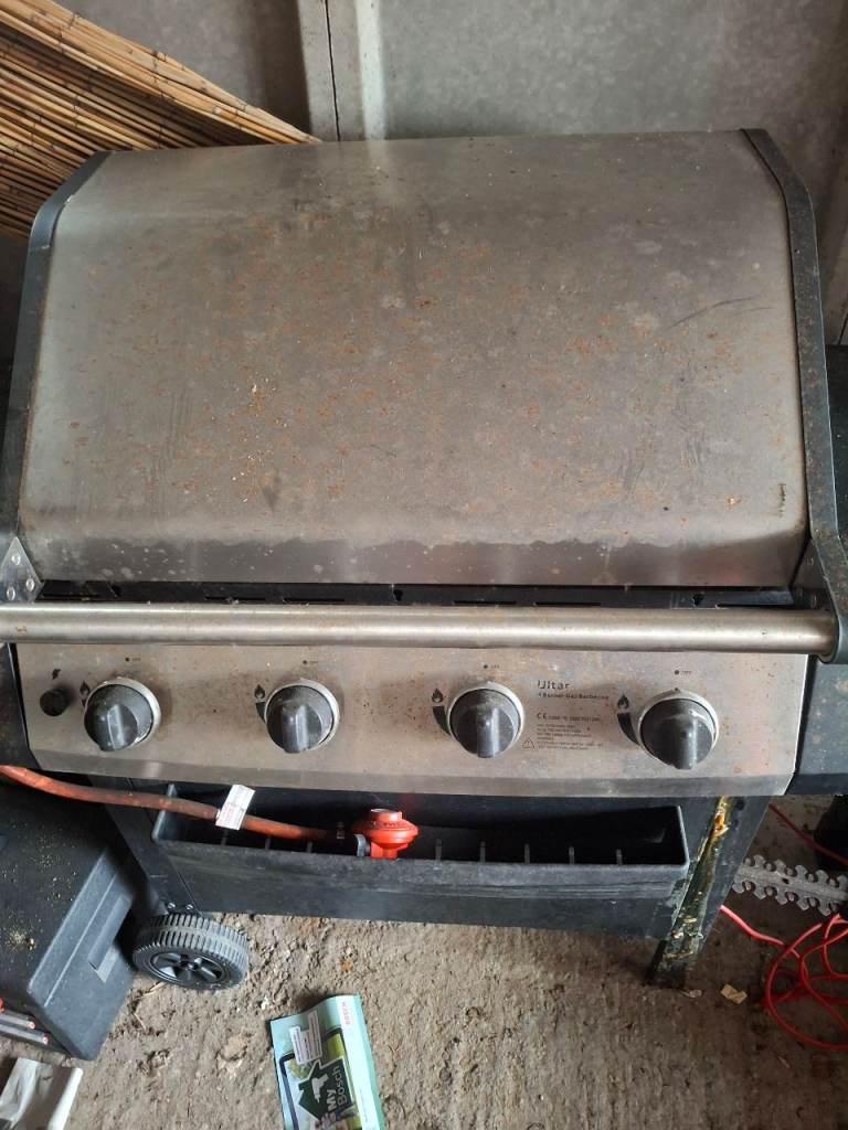 Ultar 4 Burner Gas BBQ with Wheels – Ready for Summer