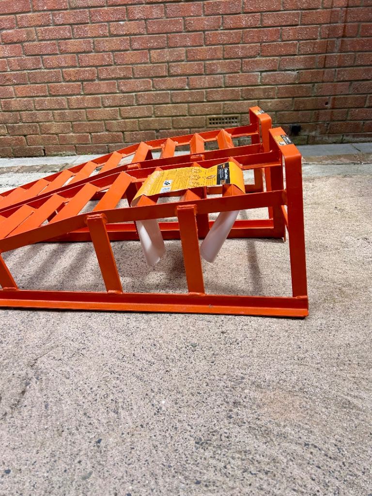Halfords 2 Tonne Car Ramps 