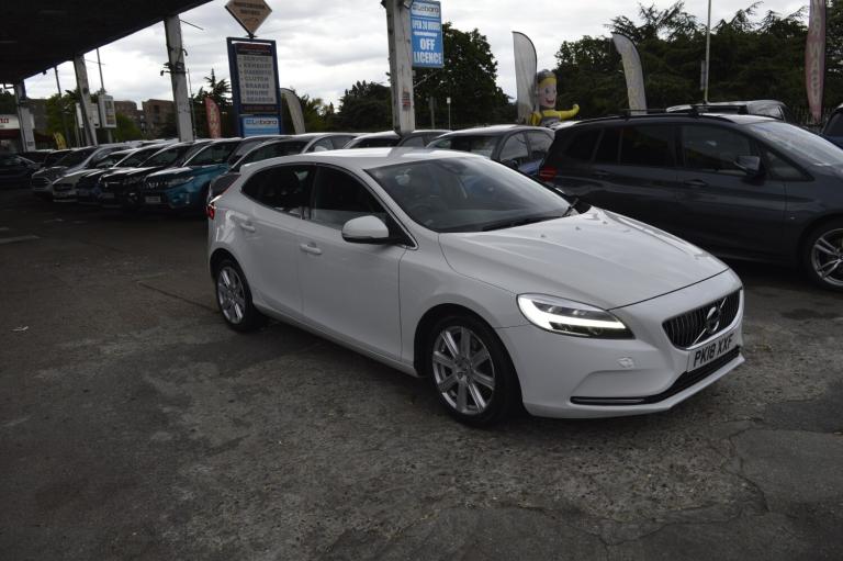 2018 Volvo V40 T3 [152] Inscription 5dr Geartronic 2018 PETROL AUTO ONE OWNER SAT NAV HATCHBACK P...