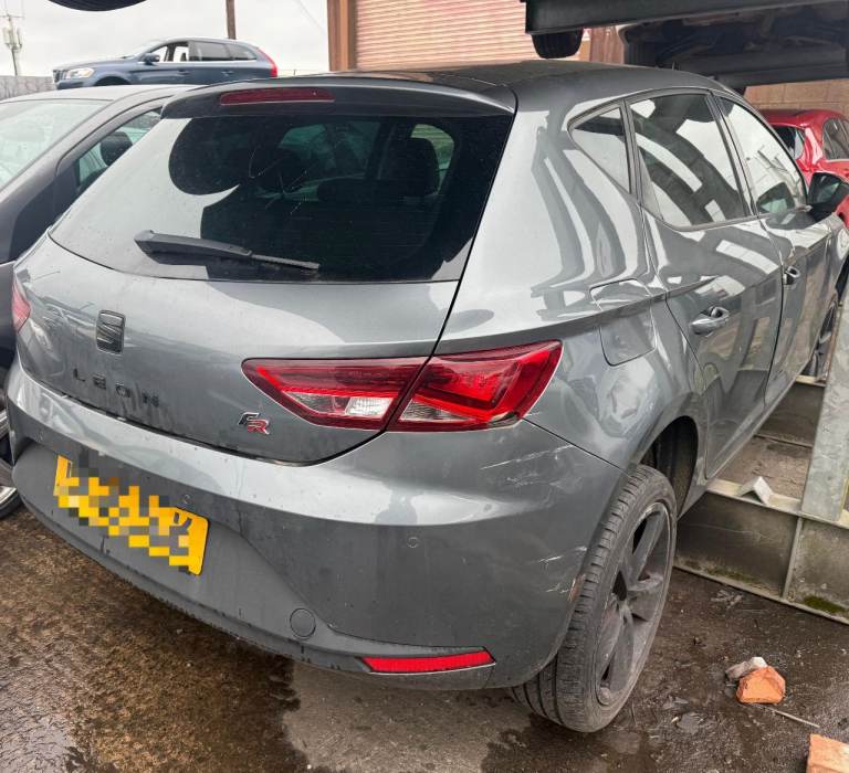 Breaking spare parts seat leon fr 2015 grey 