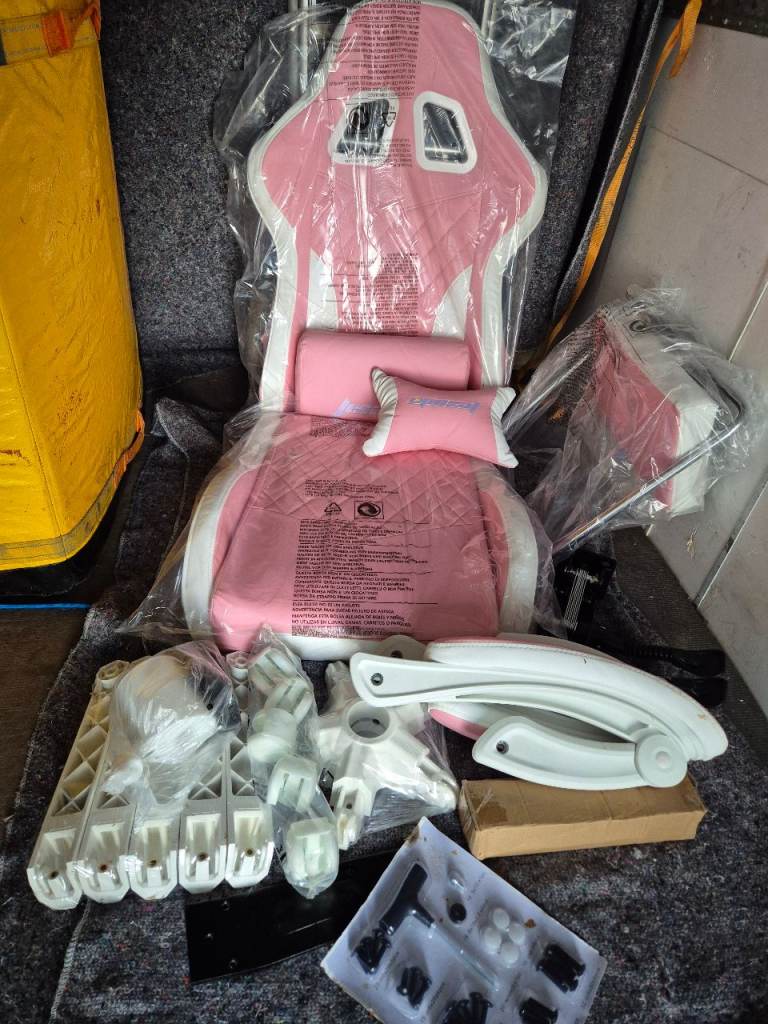 image for Brand new gamimg chair 