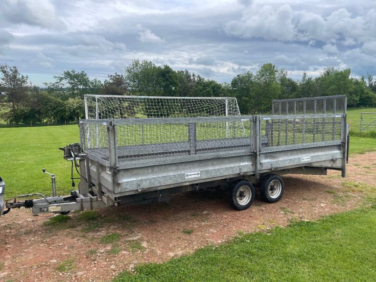 Indespension beaver tailed trailer