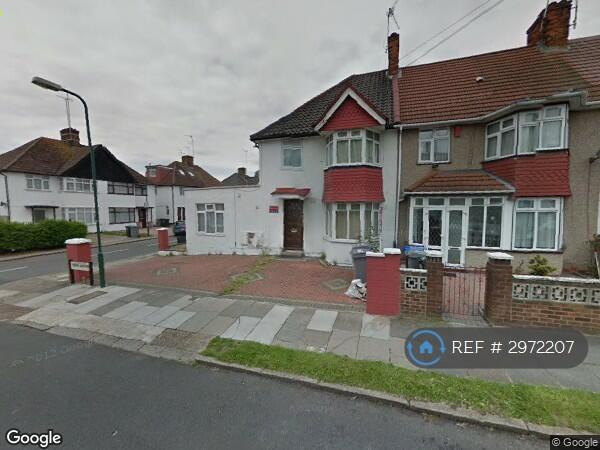 Studio flat in Ruby Court, Wembley, HA9 (#2972207)