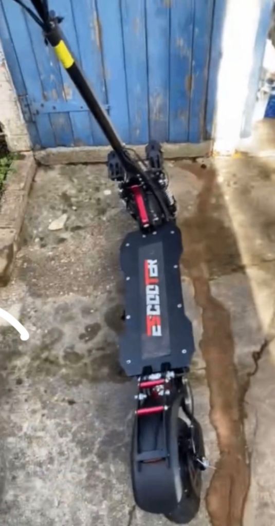 Emanba X6 pro dual motor E scooter 2400w NEEDS DISPLAY