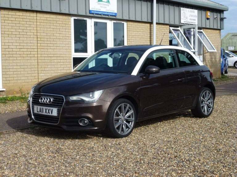 2011 11 AUDI A1 TFSI SPORT