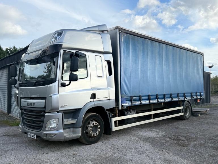 DAF CF 250 4x2 Sleeper Cab Curtainsider Euro 6 2017