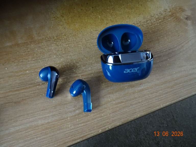 Acer True Wireless Earbuds – Blue. Brand new!