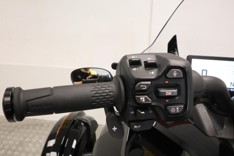 NEW 2025 75 REG CAN-AM SPYDER F3-S SEMI AUTOMATIC TRIKE - GREAT SPEC