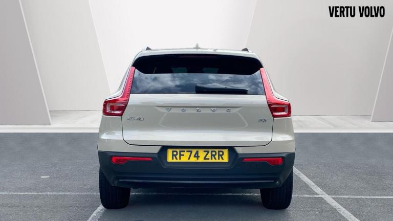 2025 Volvo XC40 2.0 B3P Plus Dark 5dr Auto Petrol Estate Estate Petrol Automatic