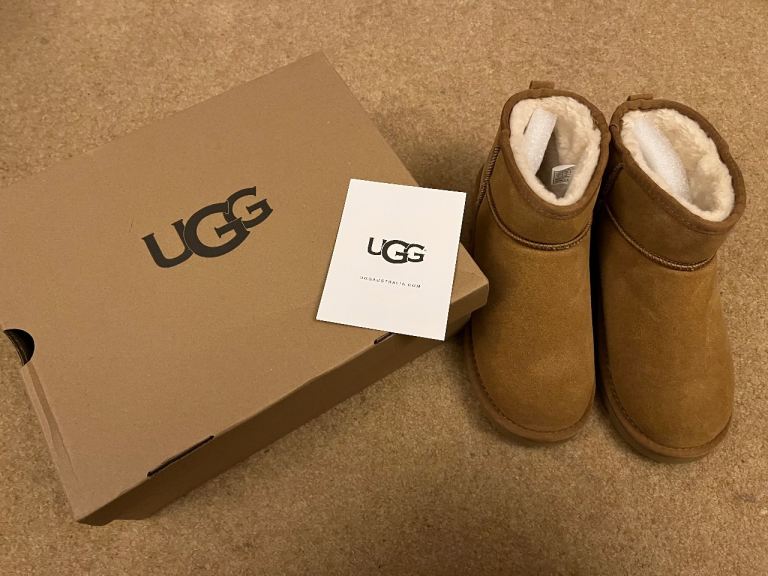 Ladies Winter Boots New in Box