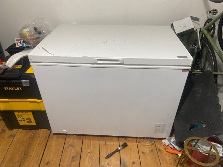 Russell Hobs freezer