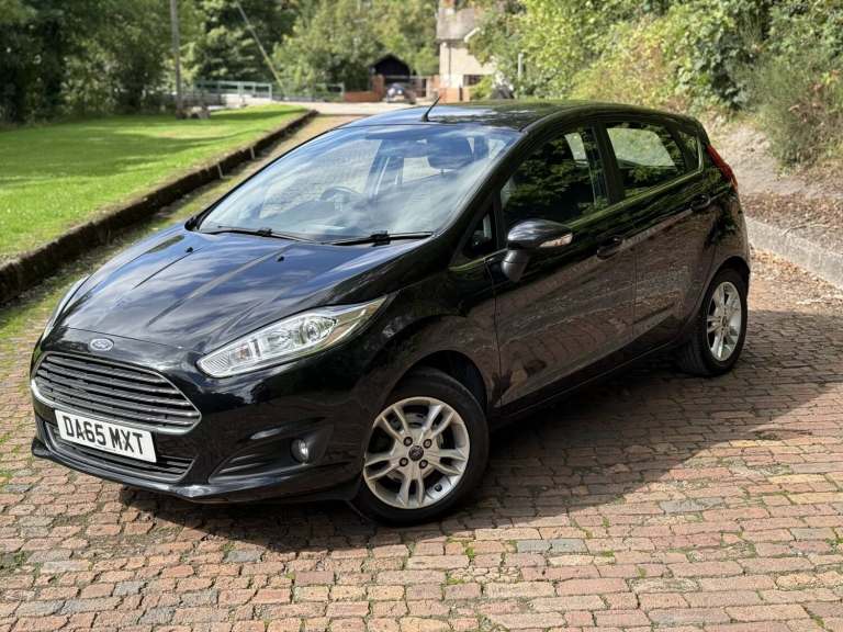 2015 Ford Fiesta 1.25 82 Zetec 5dr HATCHBACK PETROL Manual