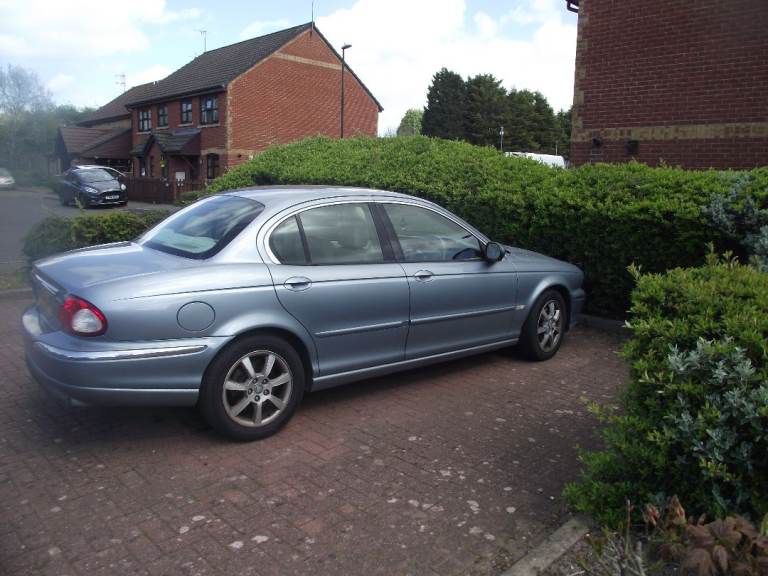 jaguar x type 2004 v6  breaking 
