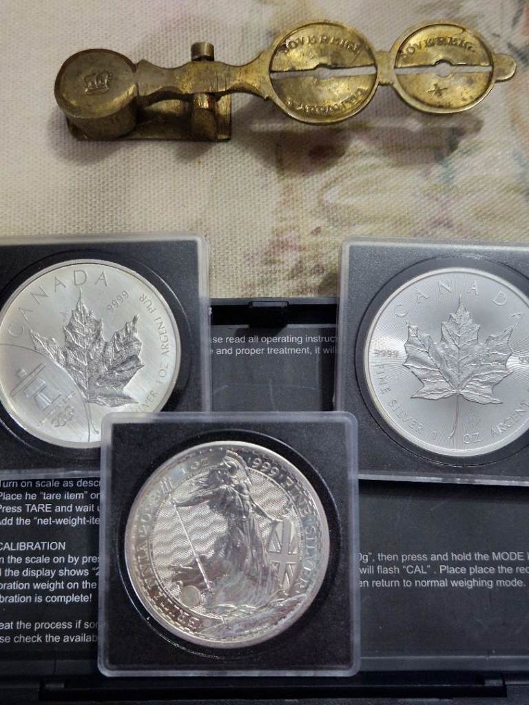 9ct gold 22ct gold coins sovereign britannia