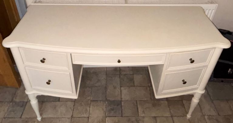 image for Beautiful antique style Dressing table