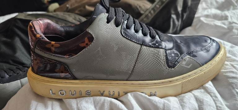 Louis Vuitton Trainers – Grey Leather, Fair Condition