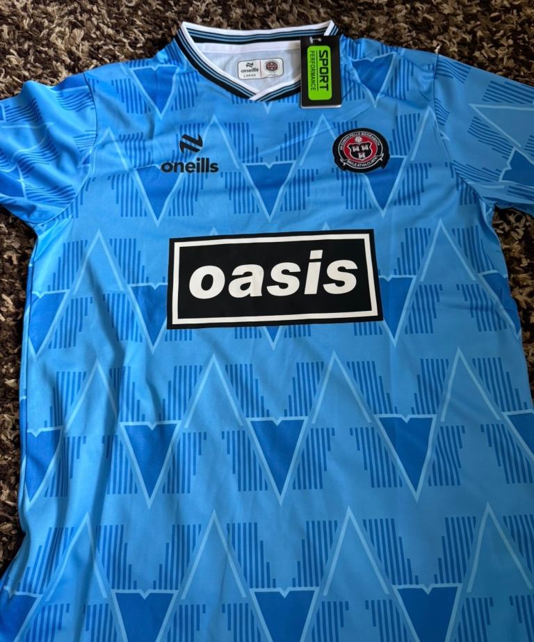 Bohemians X Oasis Football Shirt Ireland  Large & XL 