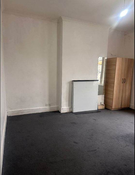 Spacious and Cosy 1 Bed Flat available for Rent in - E7 8QF