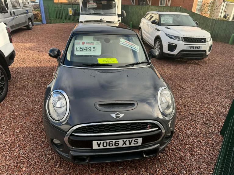 2016 Mini Cooper S - DIESEL - 3 DOOR HATCHBACK- MANUAL - 6 MONTHS WARRANTY!!