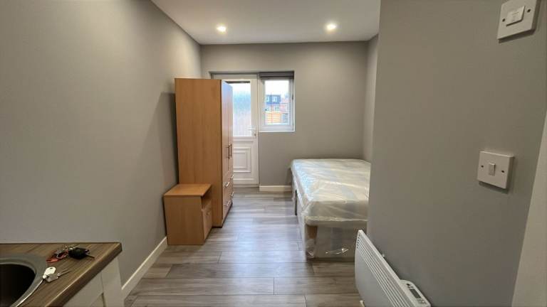 BENEFITS ACCEPTED - Studio Flat Available in Perivale Greenford Ealing UB6