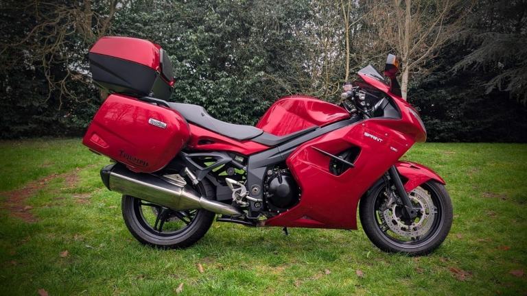 2014 (64) Triumph Sprint GT 1050 Tourer motorcycle FSH Low miles full luggage 