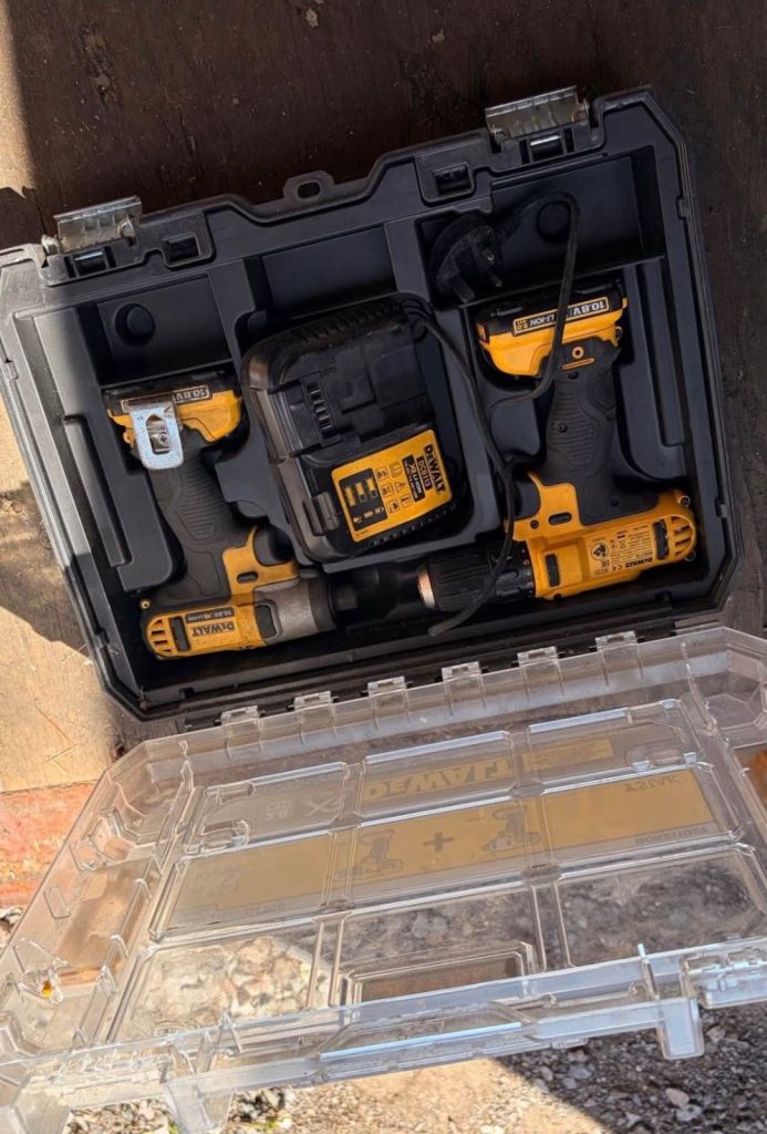 Dewalt drill set 