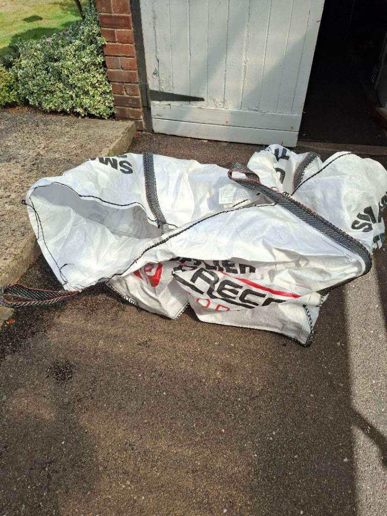 Wanted free 1 ton builders bags with handles